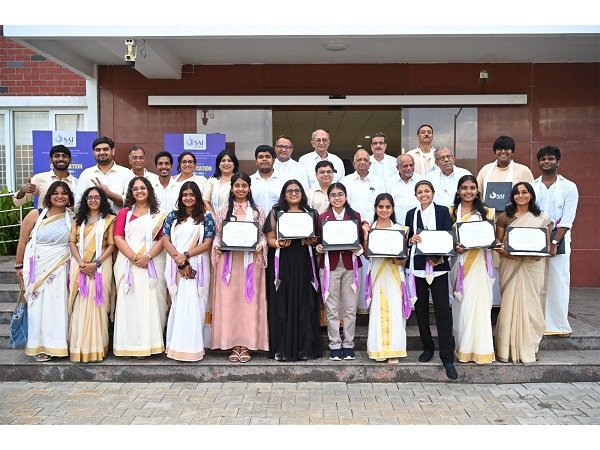 Sai-University-Hosts-2025-Convocation-in-Traditional-Attire-Honoring-Academic-and-Cultural-Excellence.jpg
