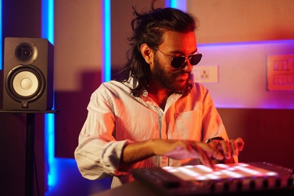 Manan-Bansal-music-producer.jpg